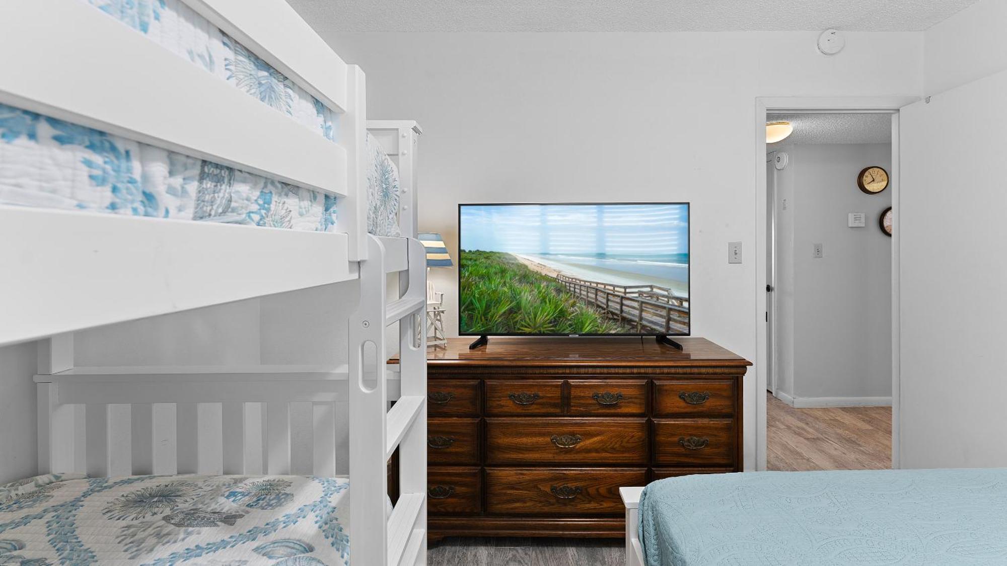 Amazing Views Of The Ocean And Pool From This Top Floor Beach Retreat! ニュー・スマーナ・ビーチ エクステリア 写真